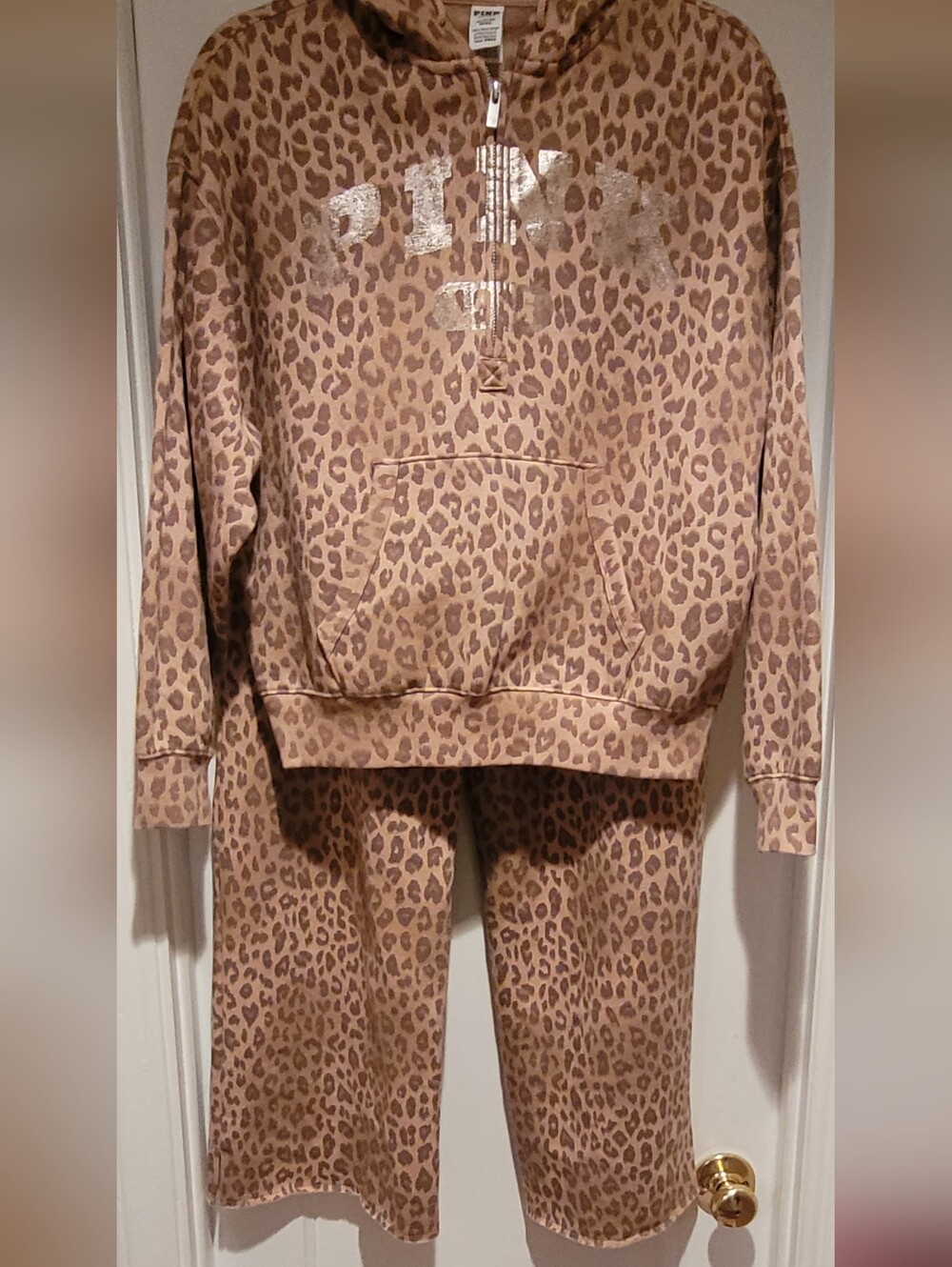 PINK VS NWOT Leopard Print Hoodie & Jogger Set - Pinkish Brown